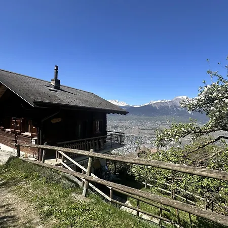 Alpine Nest Chalet, Stunning Mountain Views Alpesi faház Agettes