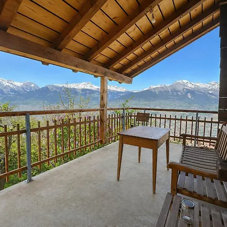 Chalet Alpine Nest Chalet, Stunning Mountain Views