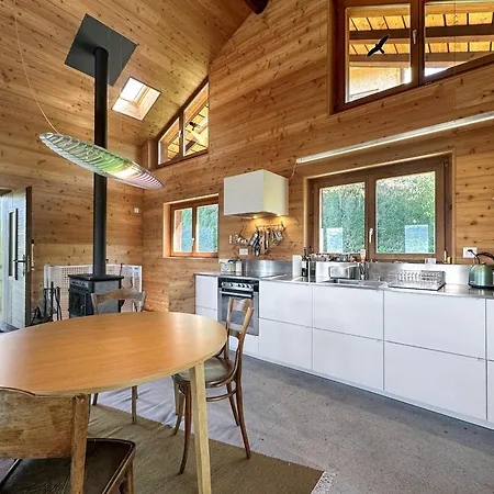 Alpine Nest Chalet, Stunning Mountain Views Agettes