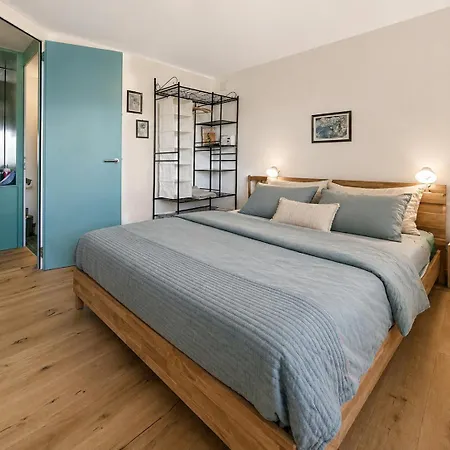 Alpine Nest Chalet, Stunning Mountain Views Agettes